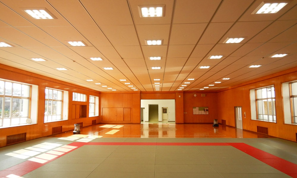 大柿中学校武道場